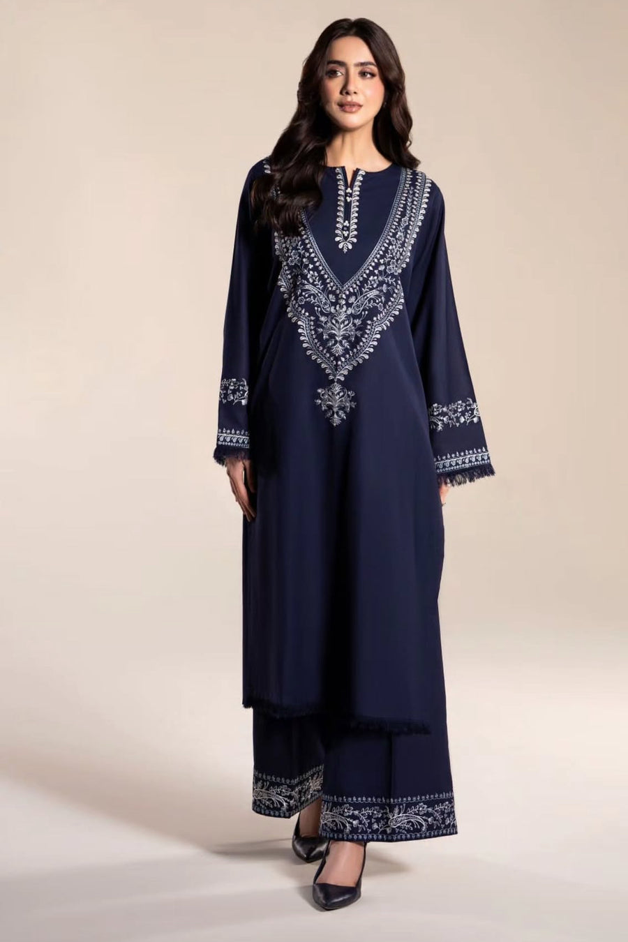 Awari Embroided 2pc