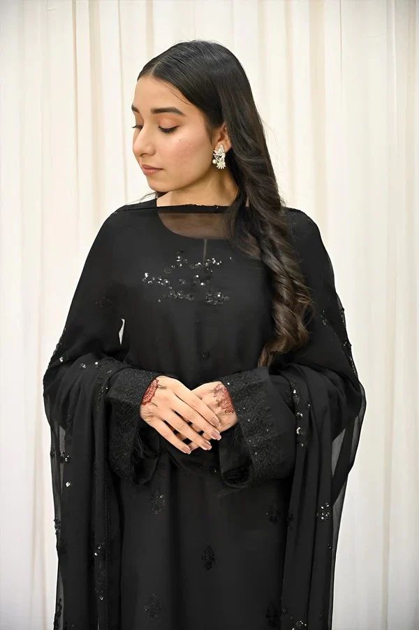 Black Aura 3-Piece